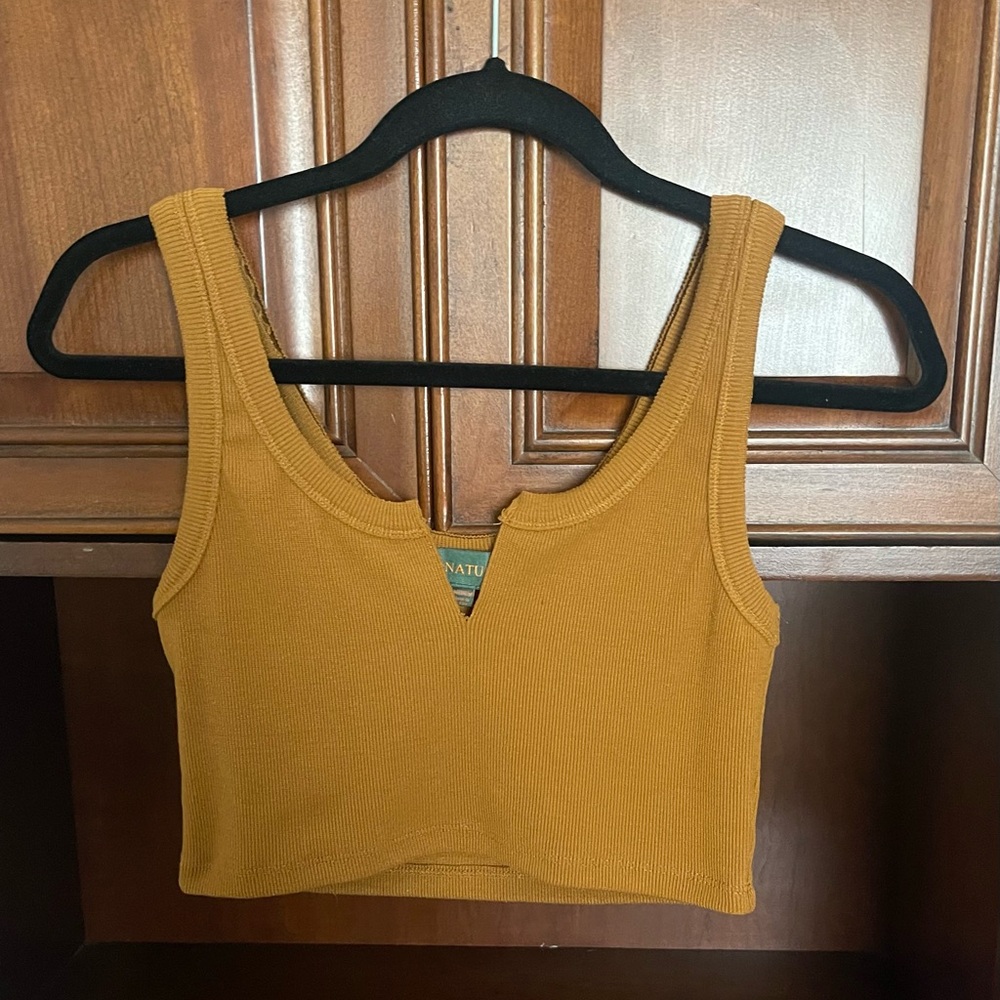 Signature 8 Ribbed Crop Tank Top